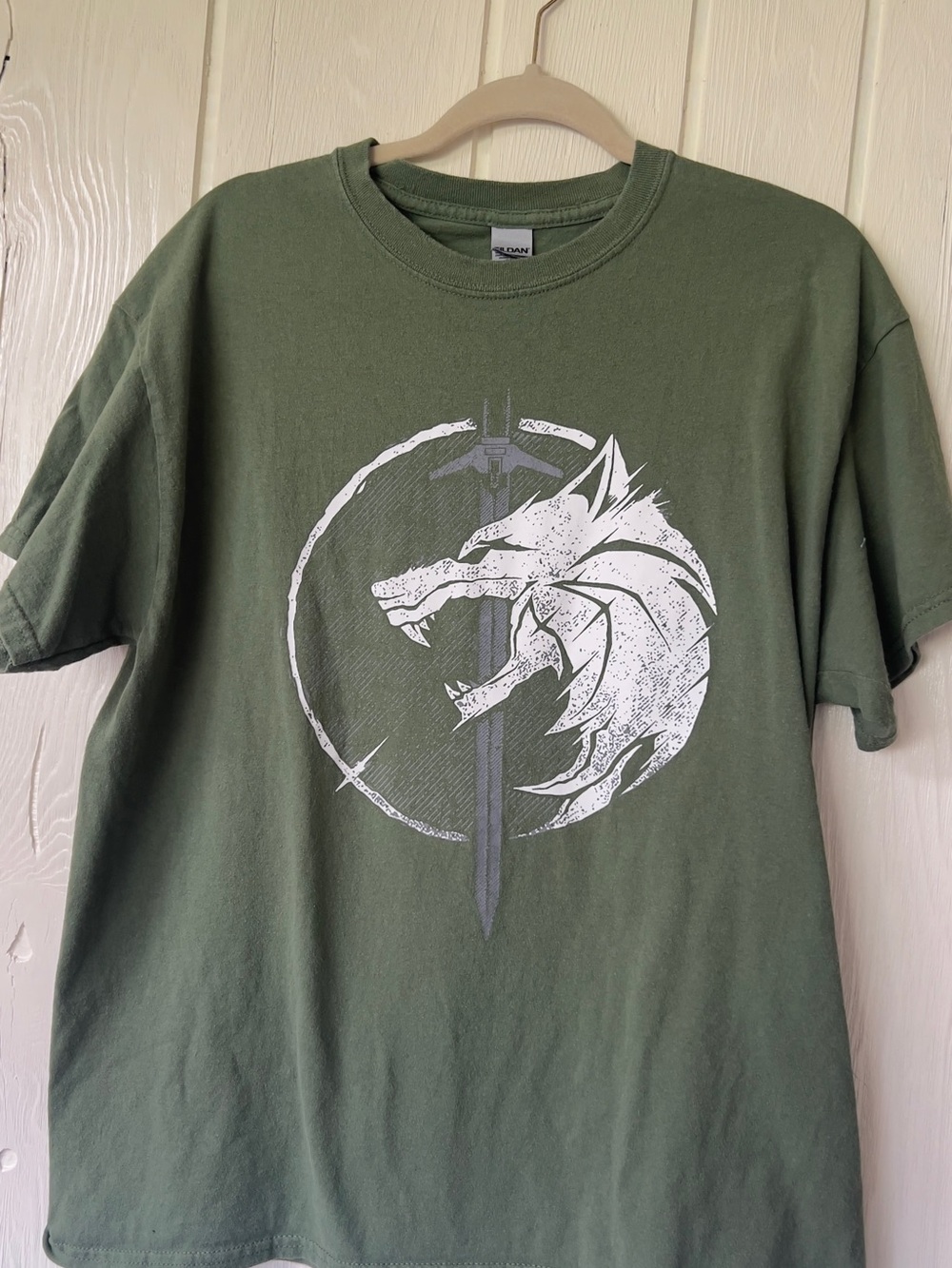 Gildan Olive Green Wolf & Sword Crewneck Tee - White Graphic